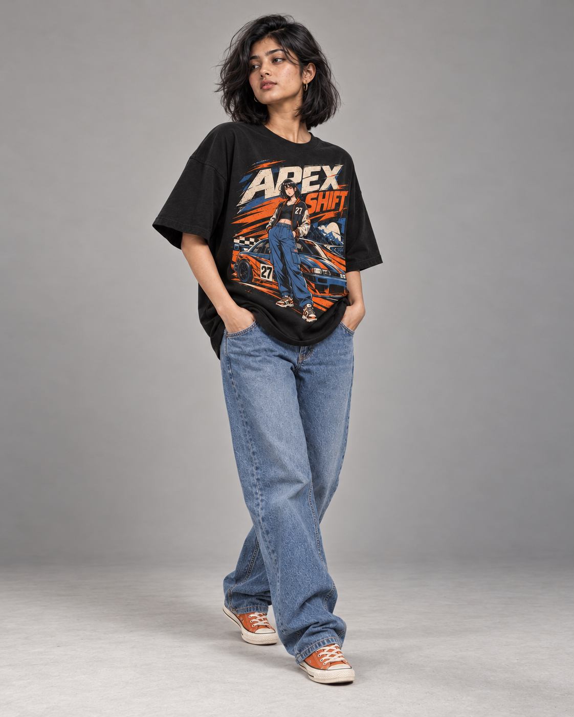 APEX SHIFT 27 women's oversized T-shirt three-quarter view