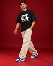 APNA ANDAAZ Hindi typography black tee Side view