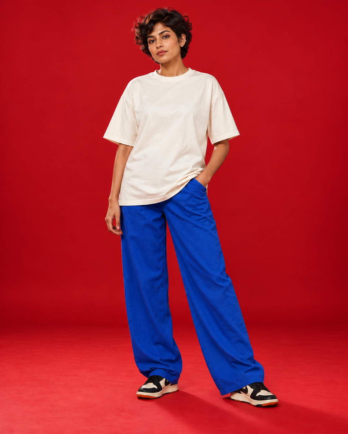 BHANNAT women's off-white oversized T-shirt plain front view red studio