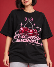 CHERRY SIGNAL women's black oversized tee print close-up
