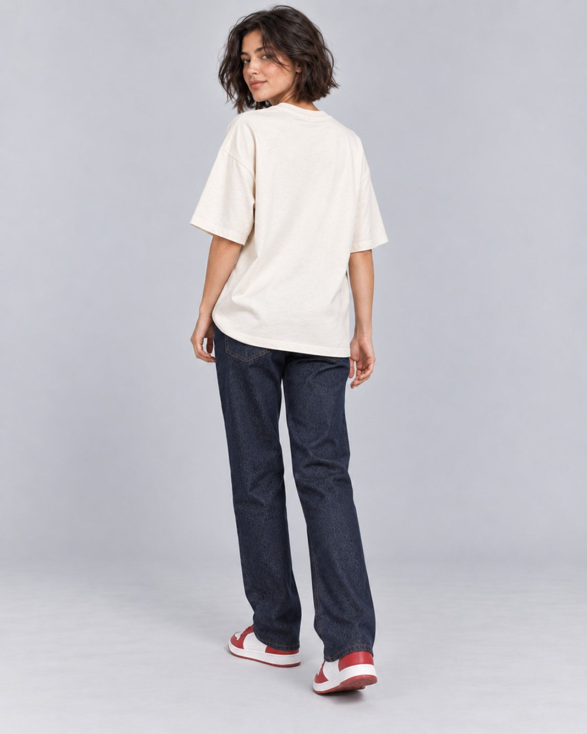 City Scooter Ride the Red women off-white oversized T-shirt clean back