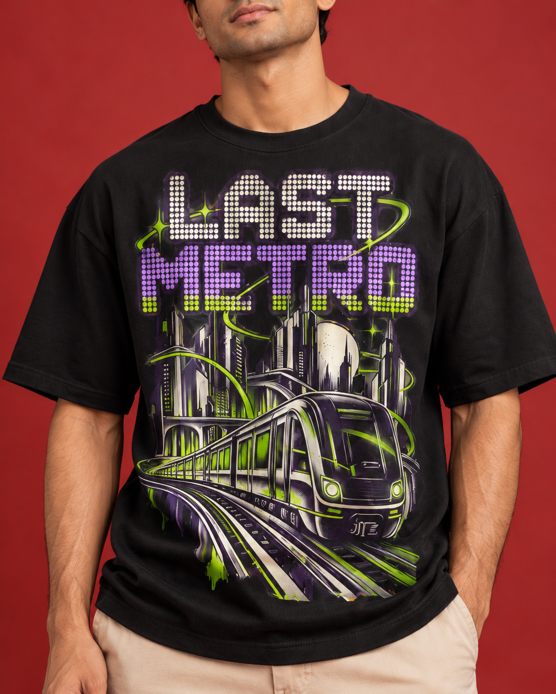 LAST METRO black oversized tee close-up