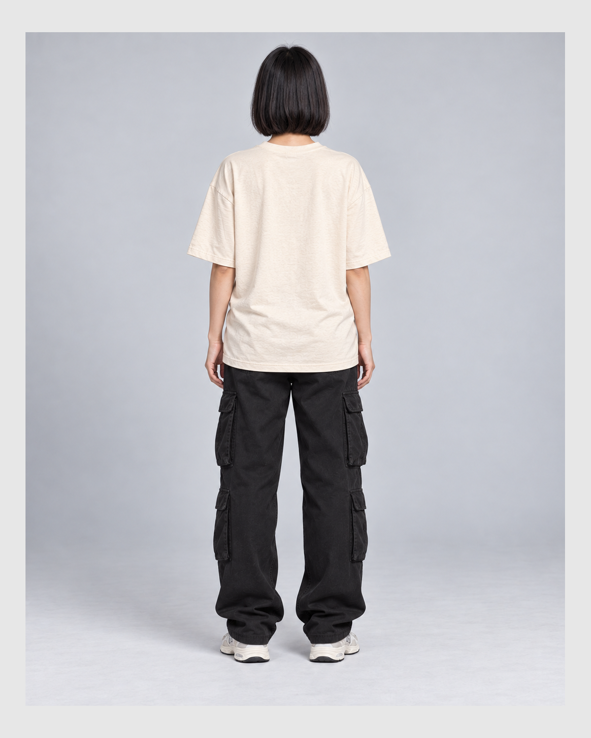 NO THOUGHTS JUST SNACKS OVERSIZED T-SHIRT clean back