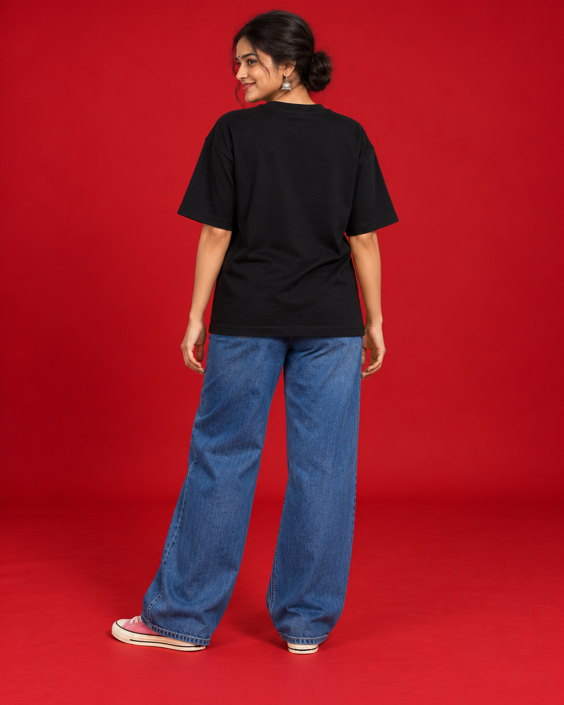 O Rickshawale Mama women's black oversized T-shirt plain back view