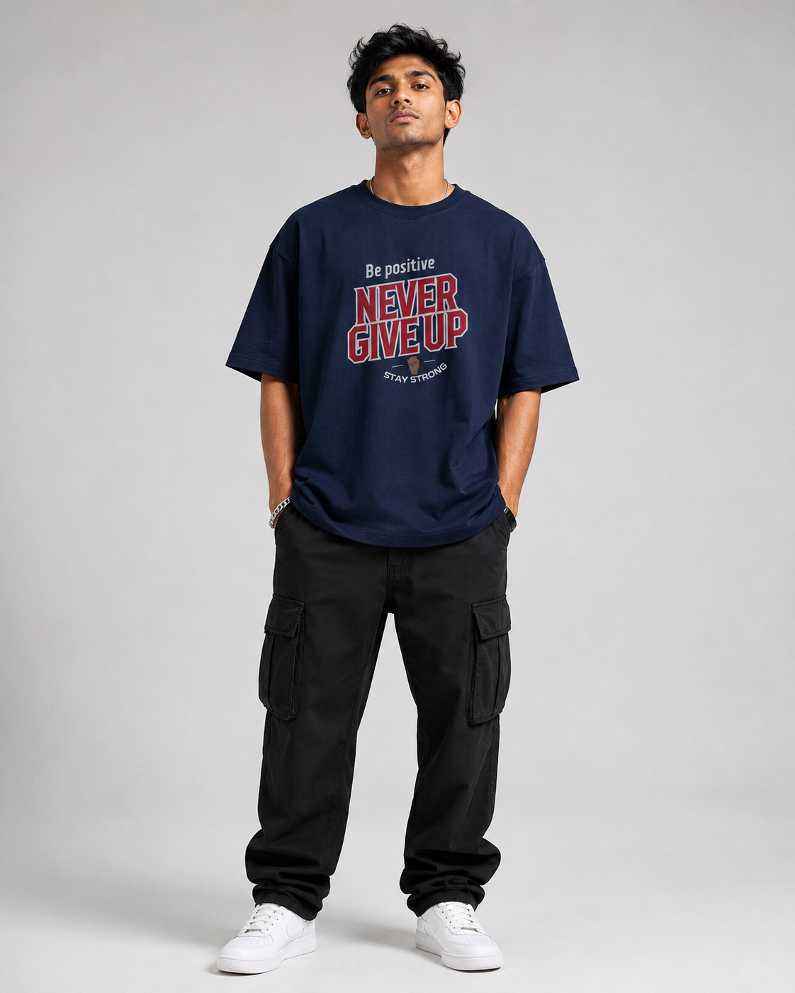 NEVER GIVE UP OVERSIZED T-SHIRT