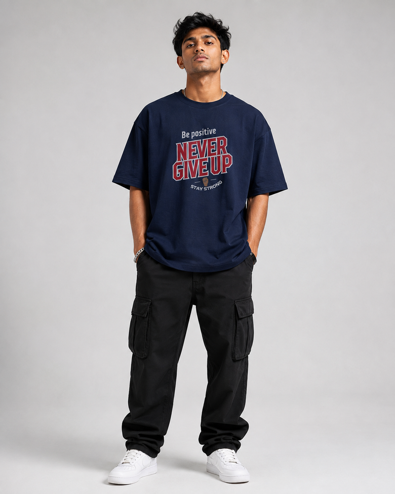 NEVER GIVE UP OVERSIZED T-SHIRT