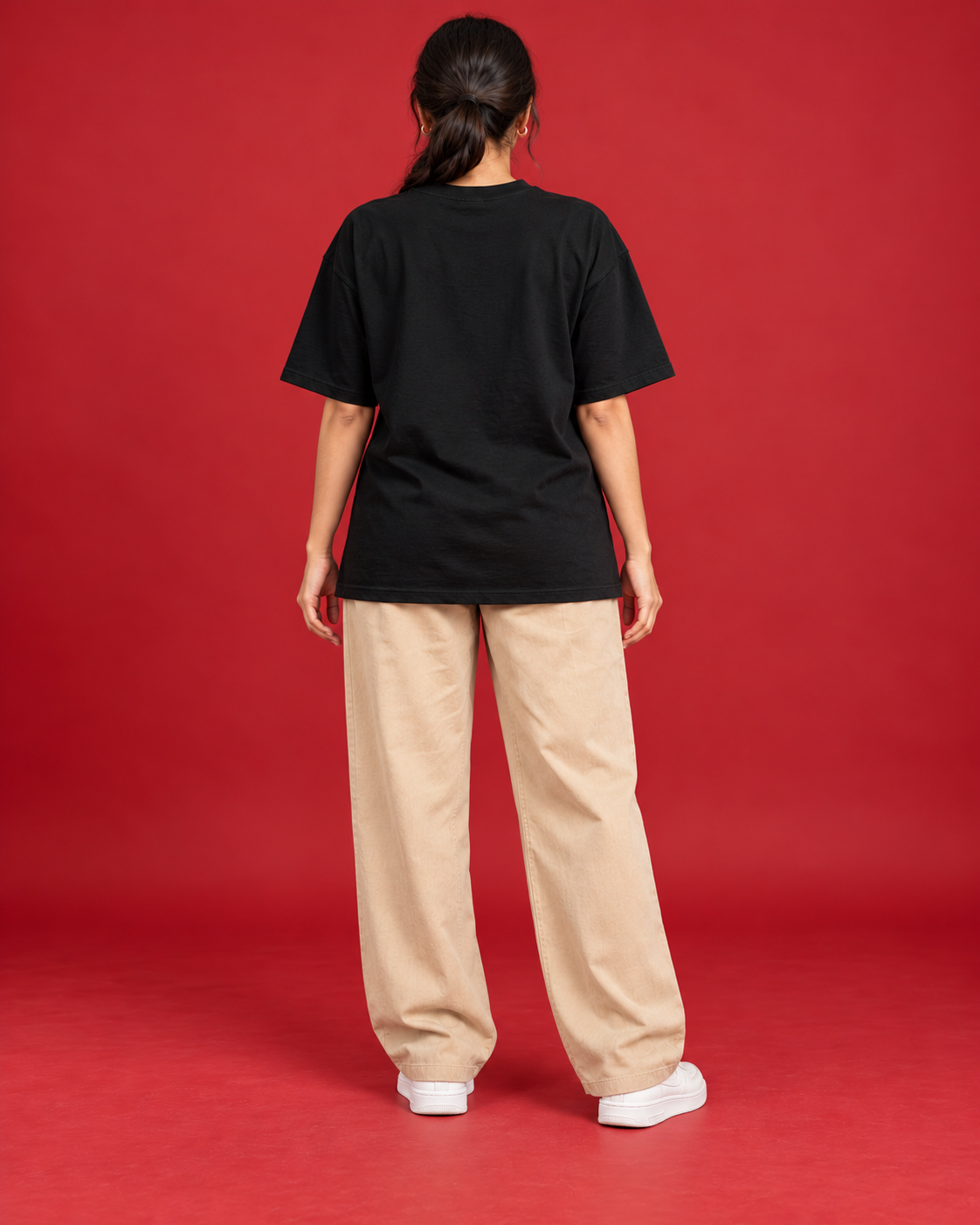 SOLAR SERENITY women's black oversized tee plain back